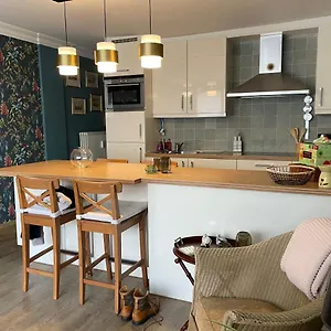 https://la-corneille-en-mer.bruges-hotels.info